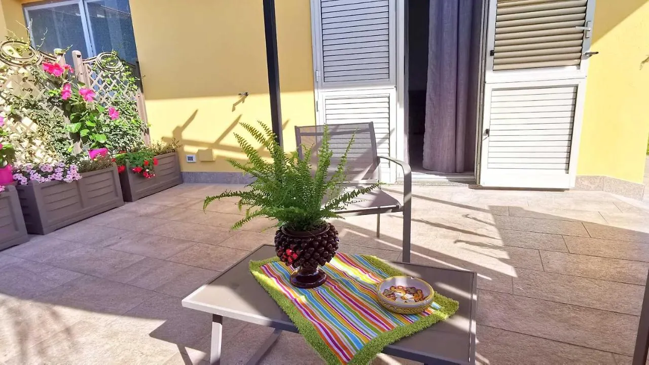 La Villa Trinacria Giardini-Naxos 0*,